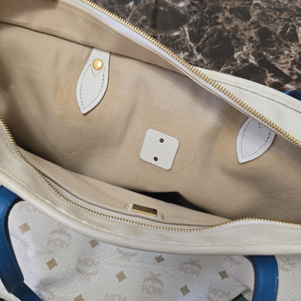 MCM limited Edition Richard Woods White and Teal Graphic Tote - Picture 3 of 10